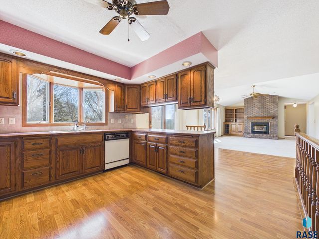 2408 E Stanton Dr Drive, Sioux Falls, SD 57103