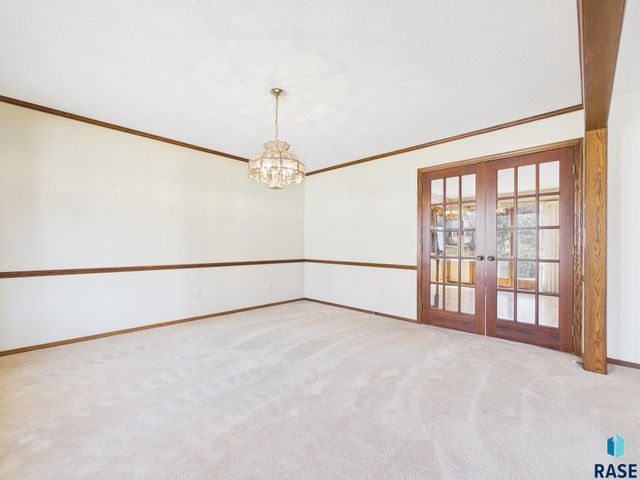 2408 E Stanton Dr Drive, Sioux Falls, SD 57103