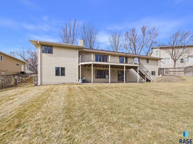 2408 E Stanton Dr Drive, Sioux Falls, SD 57103