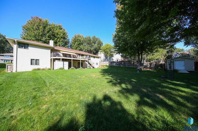 2408 E Stanton Dr Drive, Sioux Falls, SD 57103