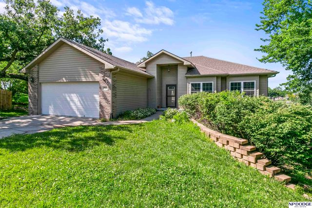 1402 Elm Creek Road, Plattsmouth, NE 68048
