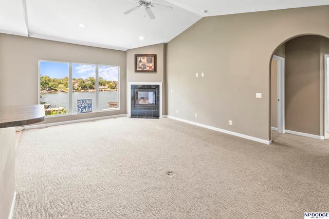 1402 Elm Creek Road, Plattsmouth, NE 68048