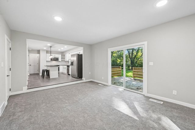 957 Old Farm Road, Columbus, OH 43213