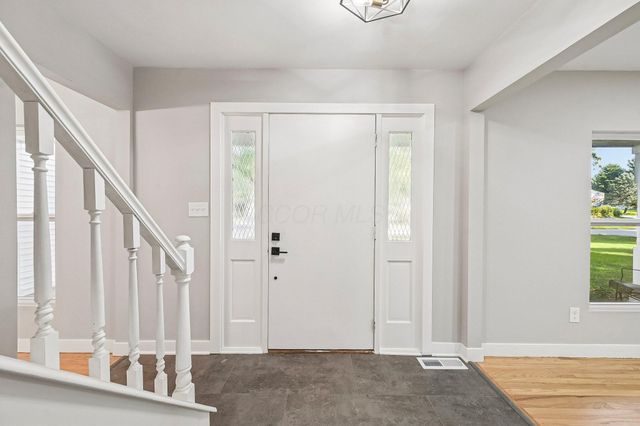 957 Old Farm Road, Columbus, OH 43213