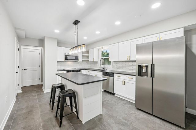 957 Old Farm Road, Columbus, OH 43213
