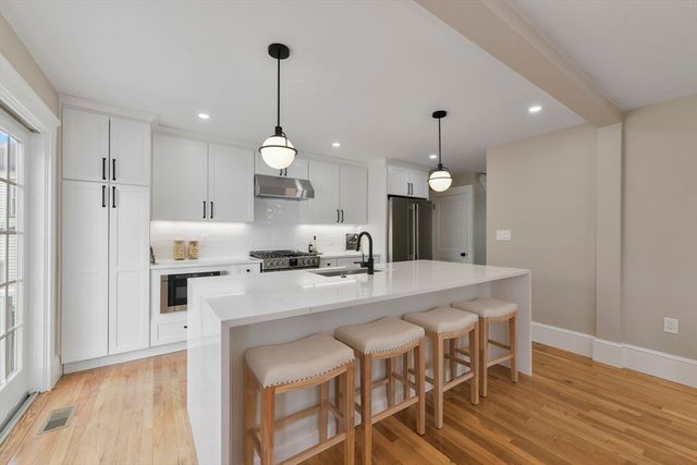 343 Huntington Ave, Boston, MA 02136