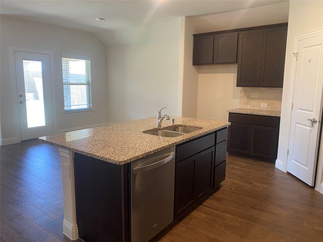 4005 Waterford Drive, Forney, TX 75126