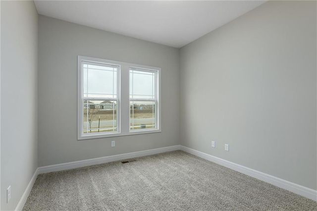 11128 N Bristol Avenue, Kansas City, MO 64156