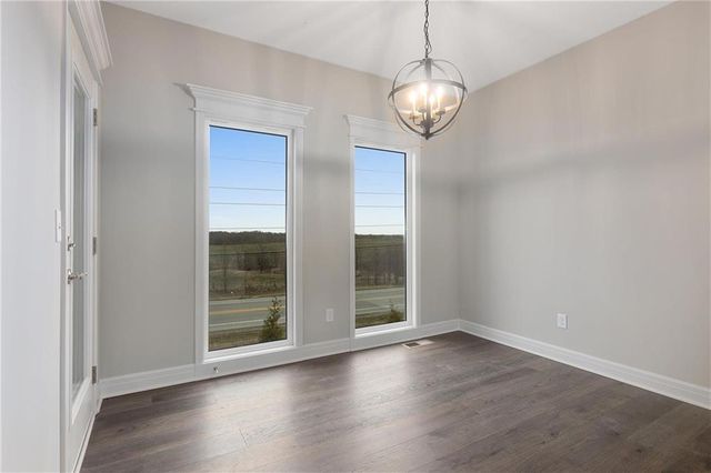 11128 N Bristol Avenue, Kansas City, MO 64156