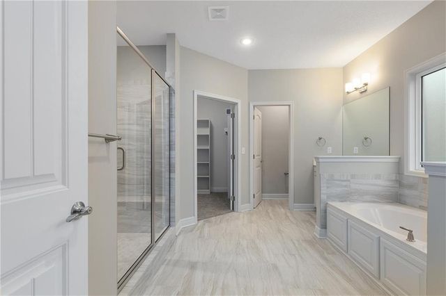 11128 N Bristol Avenue, Kansas City, MO 64156