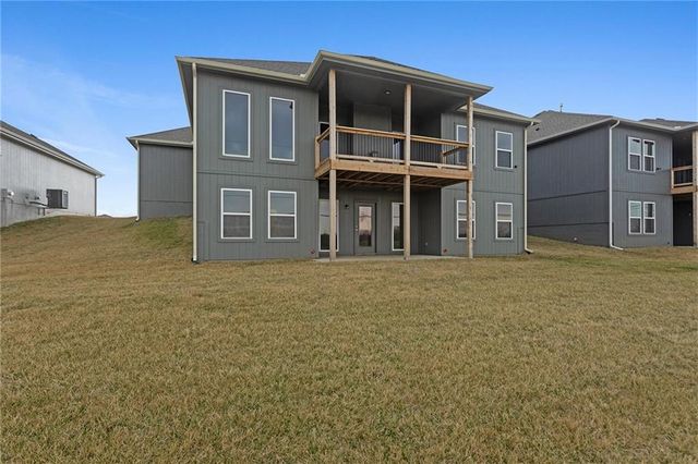 11128 N Bristol Avenue, Kansas City, MO 64156