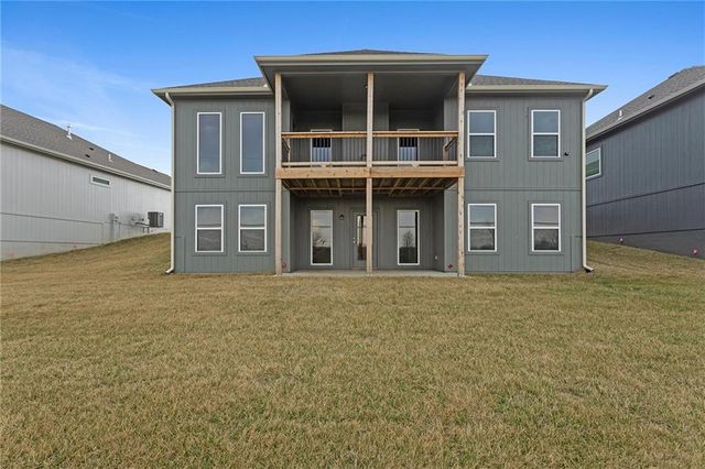 11128 N Bristol Avenue, Kansas City, MO 64156