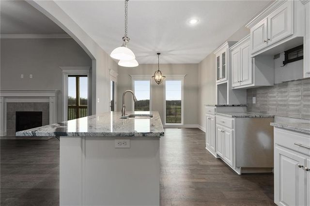 11128 N Bristol Avenue, Kansas City, MO 64156