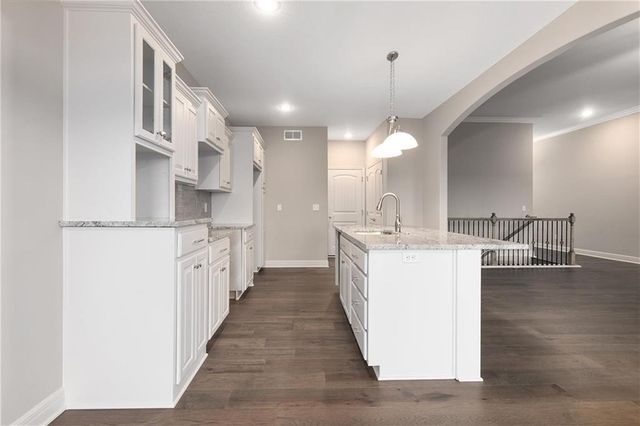 11128 N Bristol Avenue, Kansas City, MO 64156