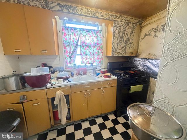 247 E ROCKLAND ST, Philadelphia, PA 19120