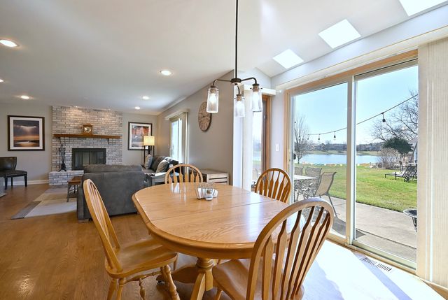 575 Montego Drive, Elk Grove Village, IL 60007