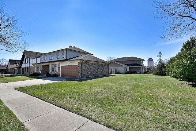 575 Montego Drive, Elk Grove Village, IL 60007