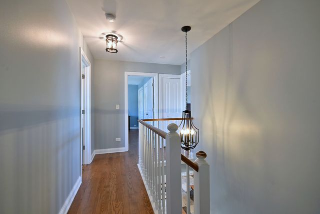 575 Montego Drive, Elk Grove Village, IL 60007