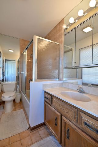 575 Montego Drive, Elk Grove Village, IL 60007