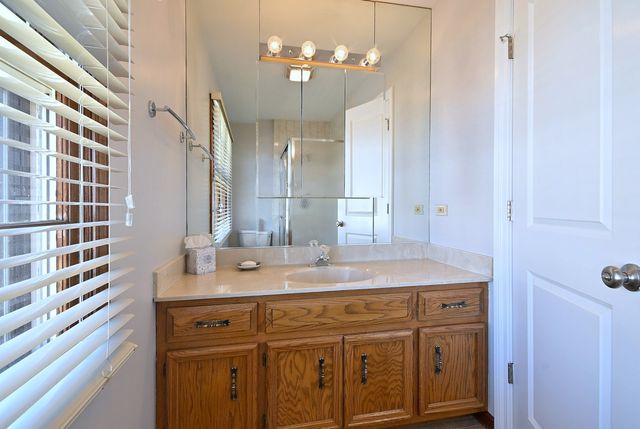 575 Montego Drive, Elk Grove Village, IL 60007