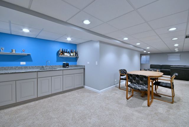 575 Montego Drive, Elk Grove Village, IL 60007