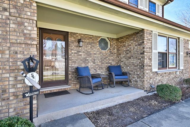 575 Montego Drive, Elk Grove Village, IL 60007