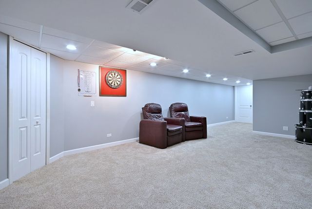 575 Montego Drive, Elk Grove Village, IL 60007