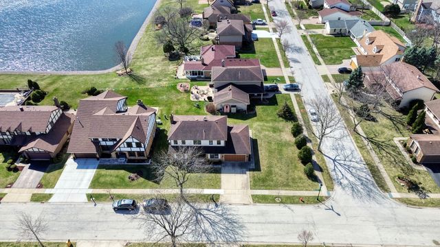 575 Montego Drive, Elk Grove Village, IL 60007