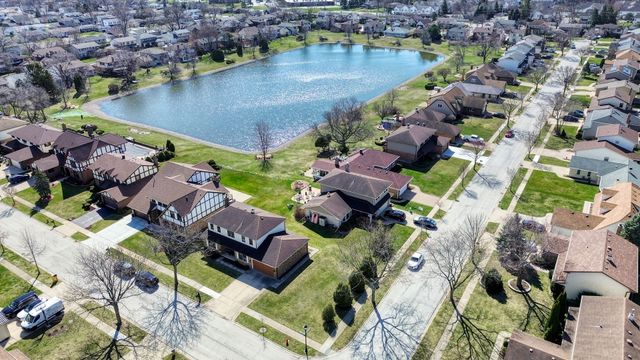 575 Montego Drive, Elk Grove Village, IL 60007