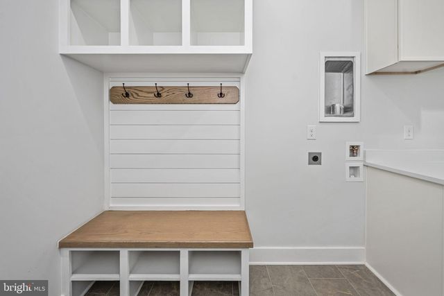 9435 SIGNATURE WAY, Fredericksburg, VA 22407