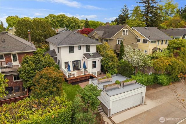 5265 16th Avenue NE, Seattle, WA 98105