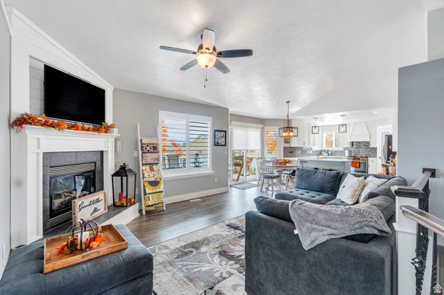 11657 S WINDSTONE DR, South Jordan, UT 84009