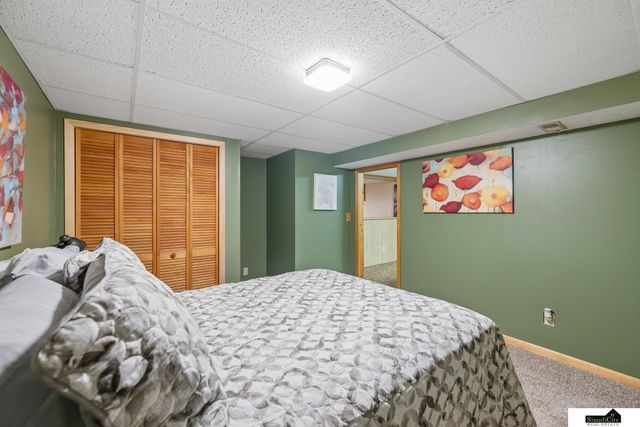 5259 Goldenrod Circle, Lincoln, NE 68512