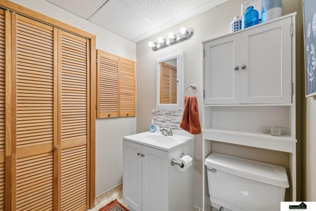 5259 Goldenrod Circle, Lincoln, NE 68512