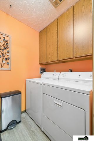 5259 Goldenrod Circle, Lincoln, NE 68512