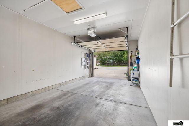 5259 Goldenrod Circle, Lincoln, NE 68512