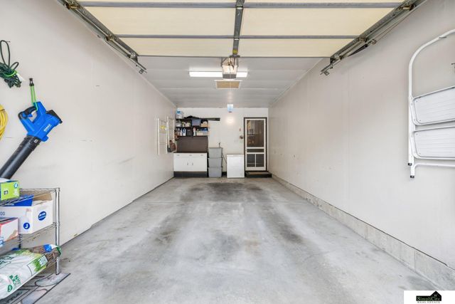 5259 Goldenrod Circle, Lincoln, NE 68512