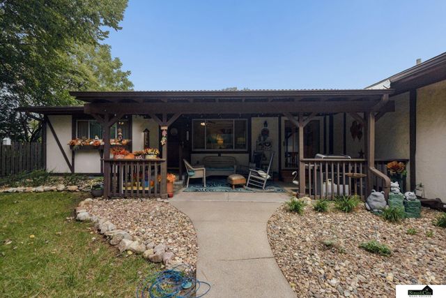 5259 Goldenrod Circle, Lincoln, NE 68512