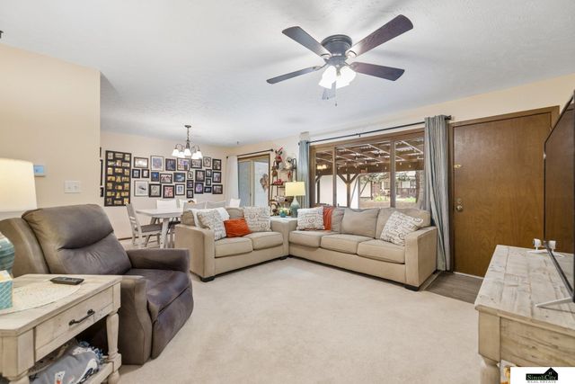 5259 Goldenrod Circle, Lincoln, NE 68512