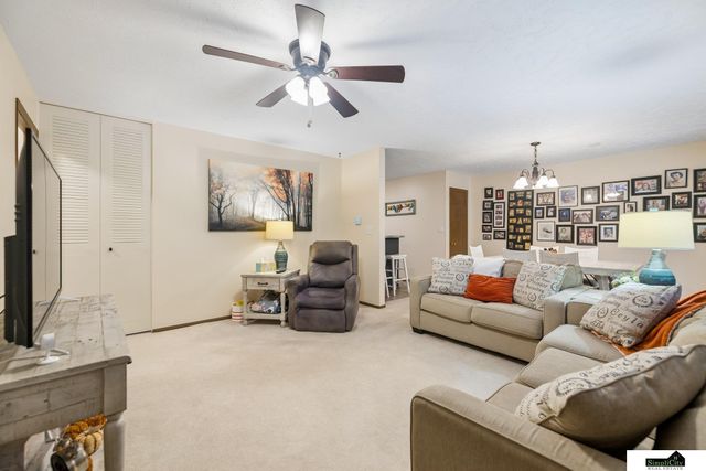 5259 Goldenrod Circle, Lincoln, NE 68512