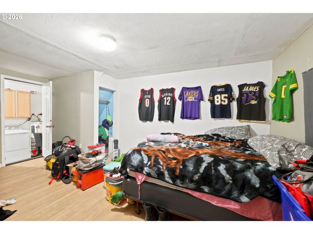 1205 TAYLOR St, Eugene, OR 97402