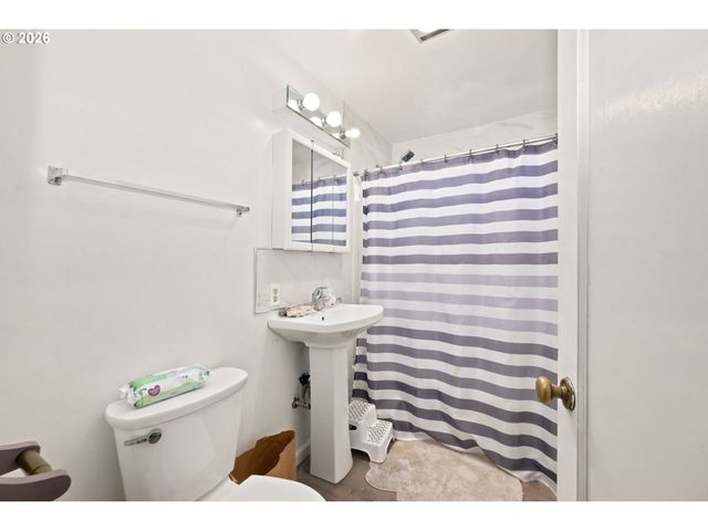 1205 TAYLOR St, Eugene, OR 97402