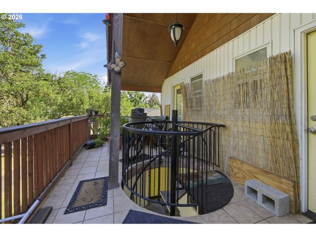 1205 TAYLOR St, Eugene, OR 97402