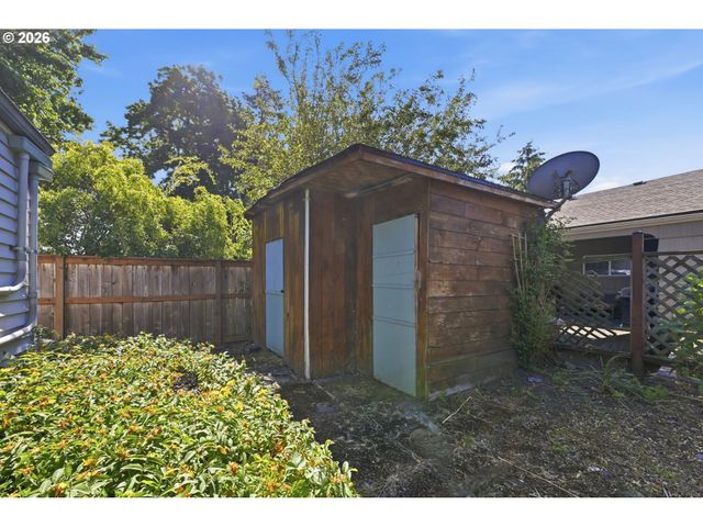 1205 TAYLOR St, Eugene, OR 97402