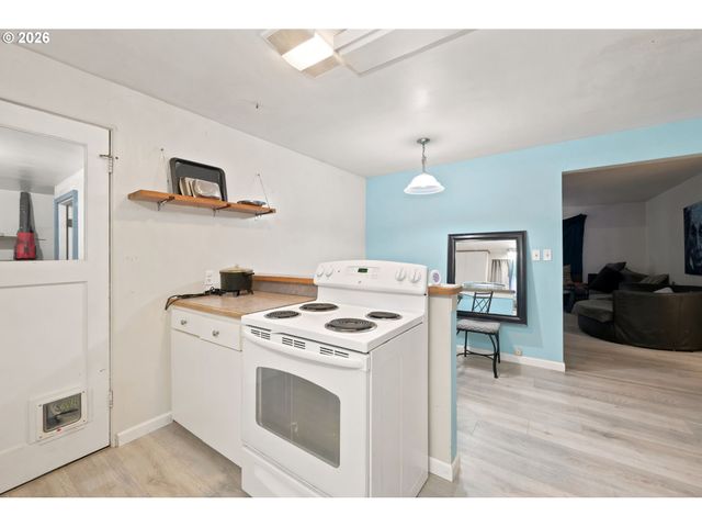1205 TAYLOR St, Eugene, OR 97402