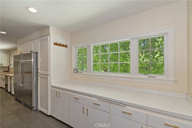 28411 North Shore Road, Lake Arrowhead, CA 92352