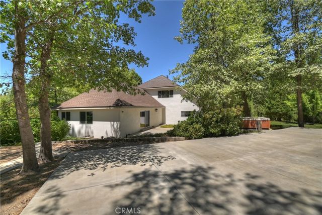 28411 North Shore Road, Lake Arrowhead, CA 92352