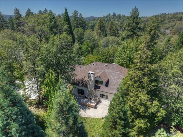 28411 North Shore Road, Lake Arrowhead, CA 92352