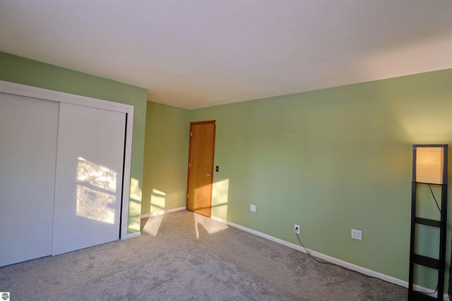 406 Larry Place, Mt Pleasant, MI 48858