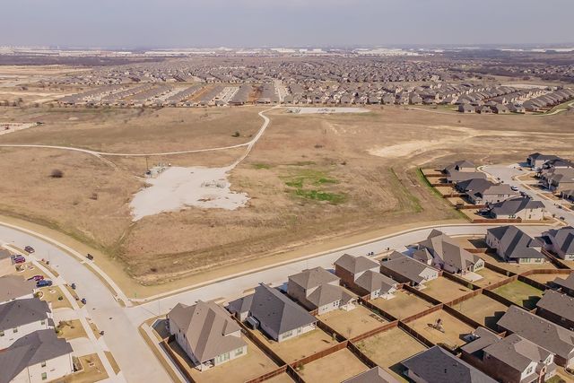 1229 Cinco Treaty Trail, Fort Worth, TX 76052